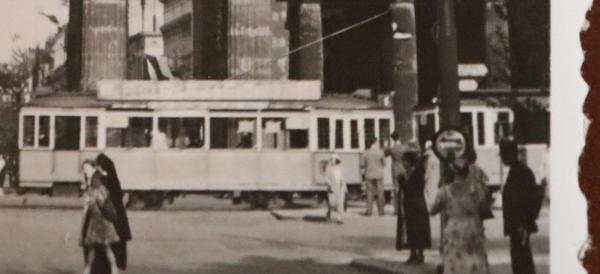 Berlin Brandenburger Tor mit Banner Führer befiehlwir folgen - 30-40er Jahre